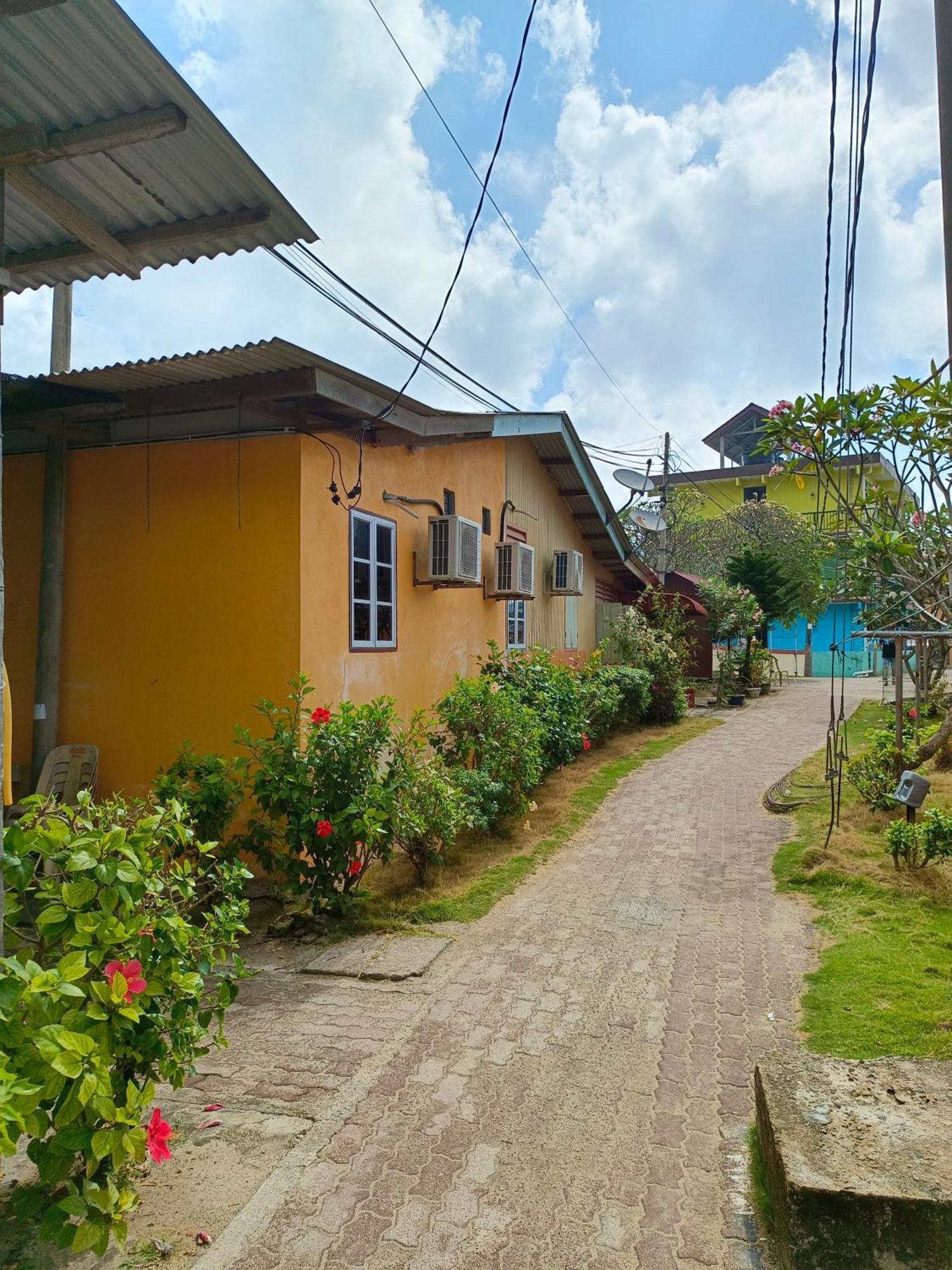 Отель Perhentian Idaman Kampong Pasir Petani Экстерьер фото